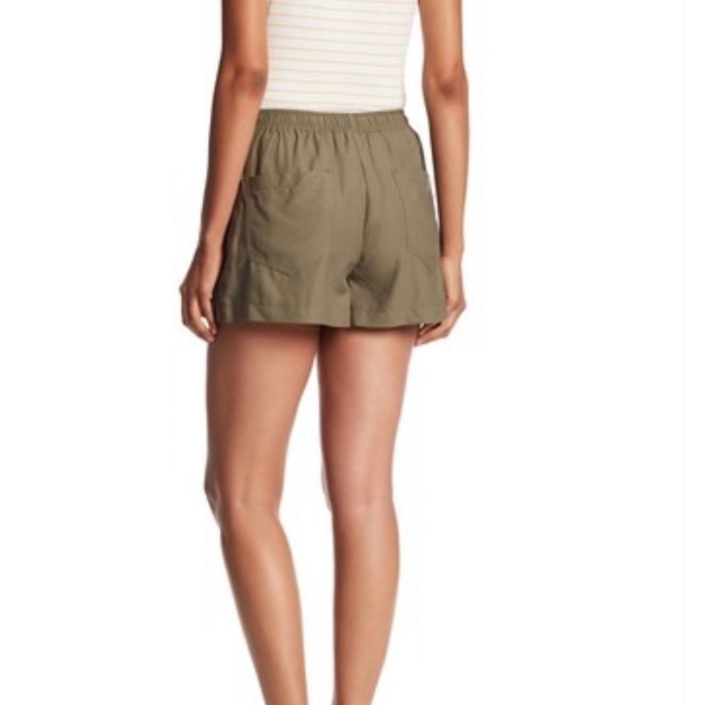 [MAX STUDIO] Olive Drawstring Short - Picture 2 of 9